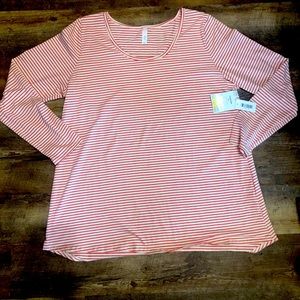 Lularoe Lynnae long sleeve T-shirt